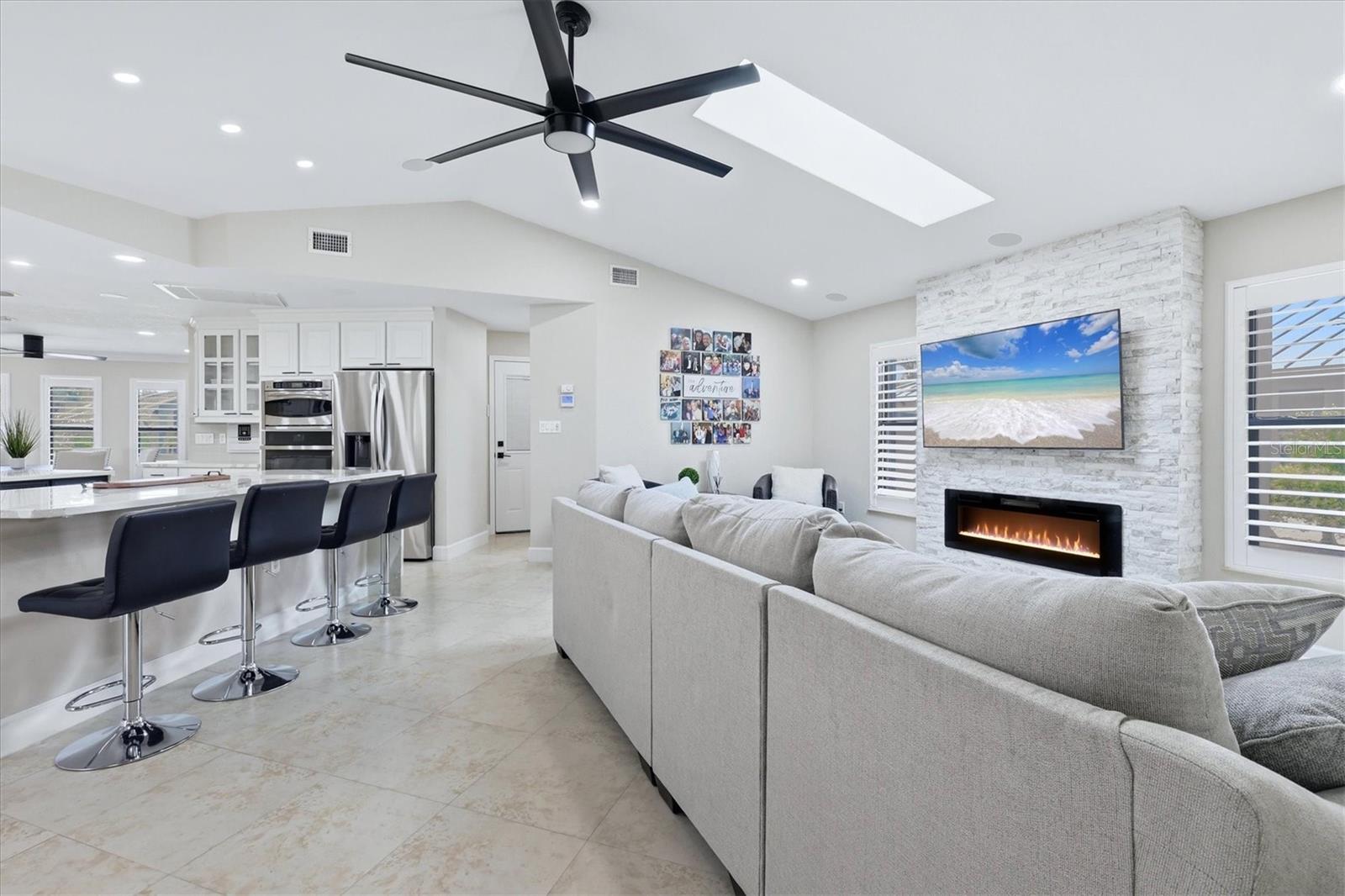 1014 Via Tripoli Property Photo 14