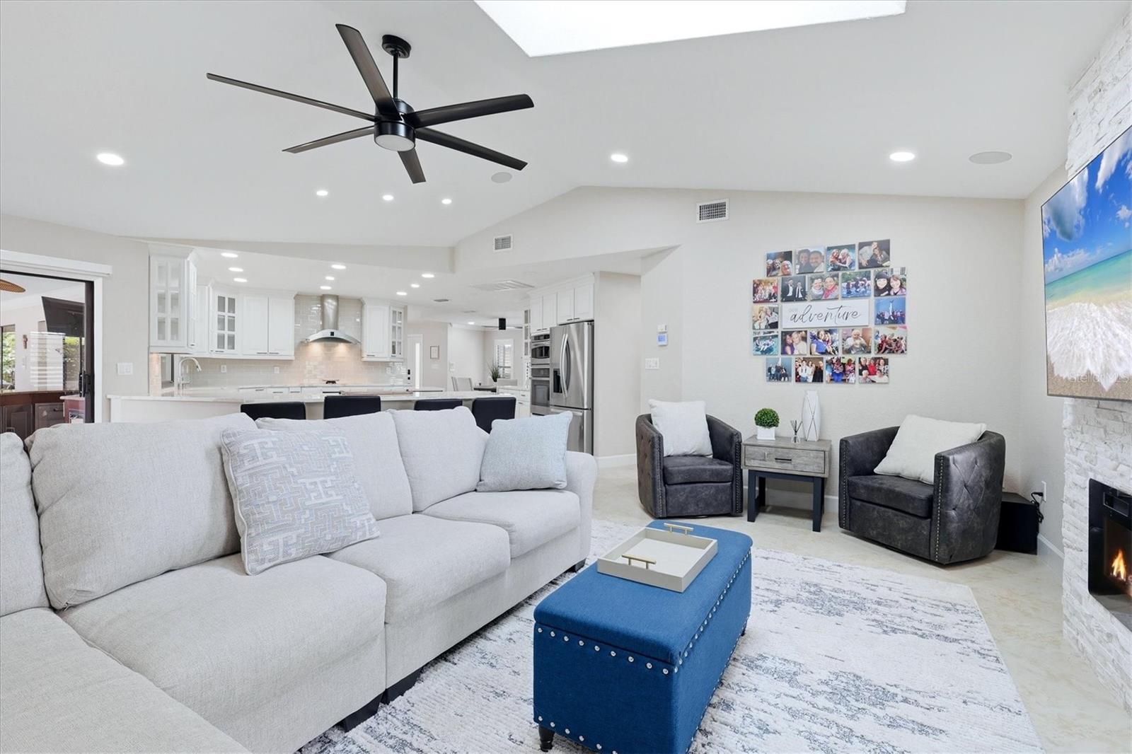 1014 Via Tripoli Property Photo 15