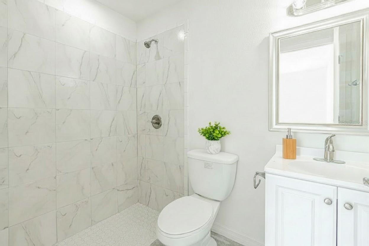 416 Columbus Blvd Property Photo 7