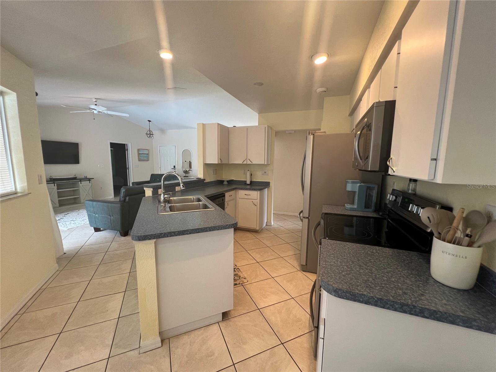 1126 Waterside St Property Photo 11