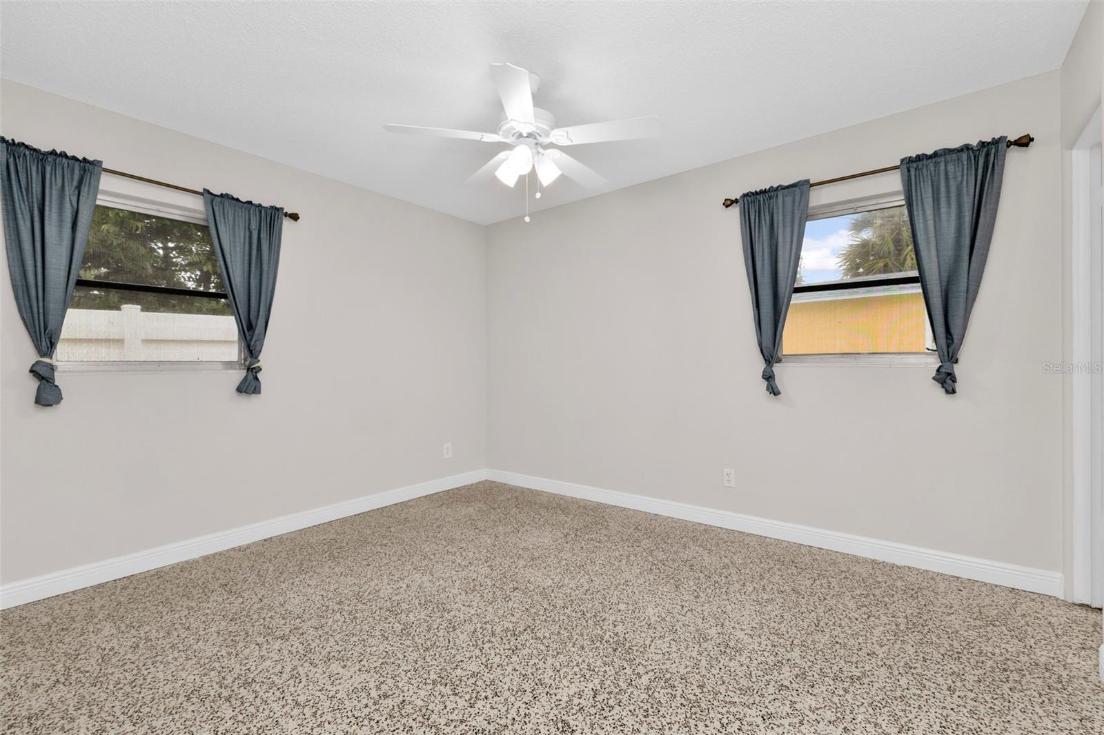 6235 Columbia Dr Property Photo 29