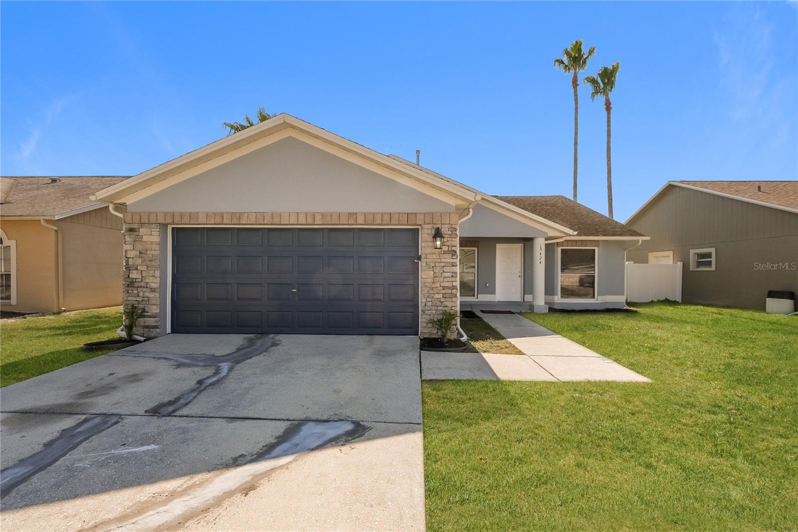 13424 SILVERCREEK DR Property Photo 1