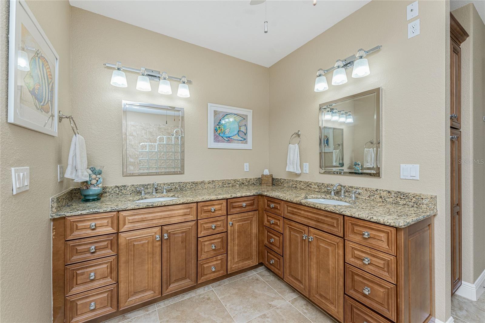 95 N Marion Ct #226 Property Photo 16