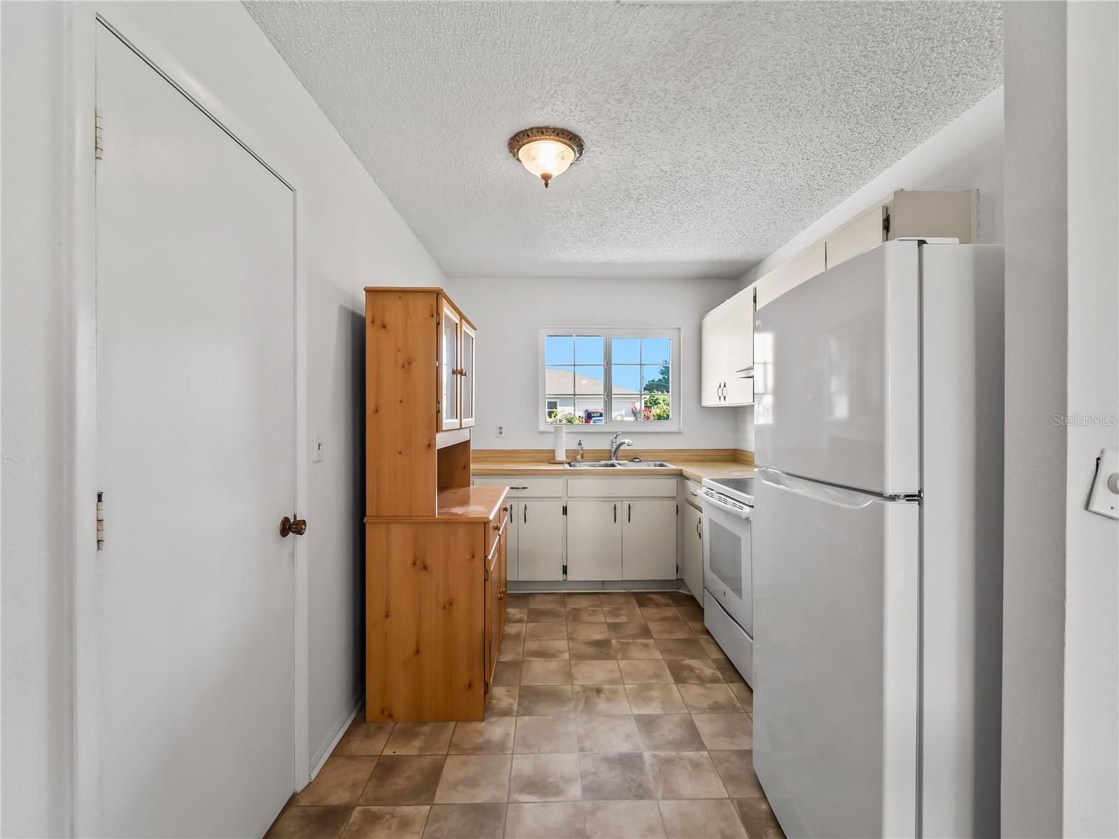 18103 Windswept Ave Property Photo 15