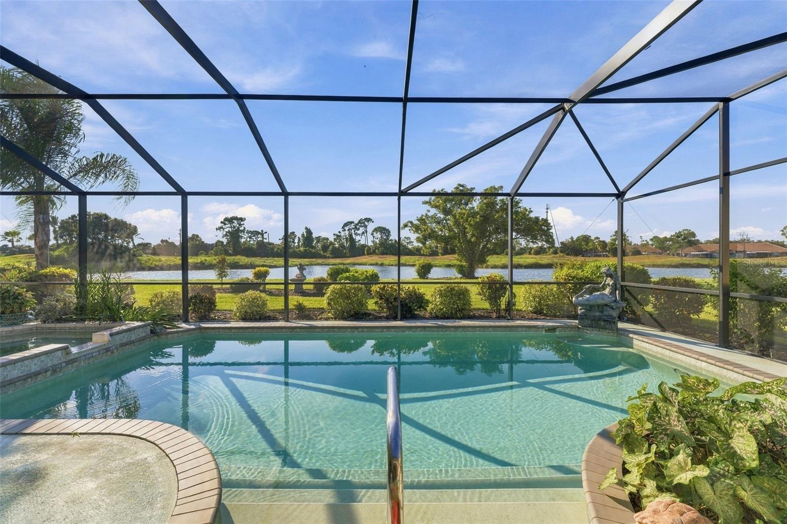 2555 Silver Palm Rd Property Photo 2