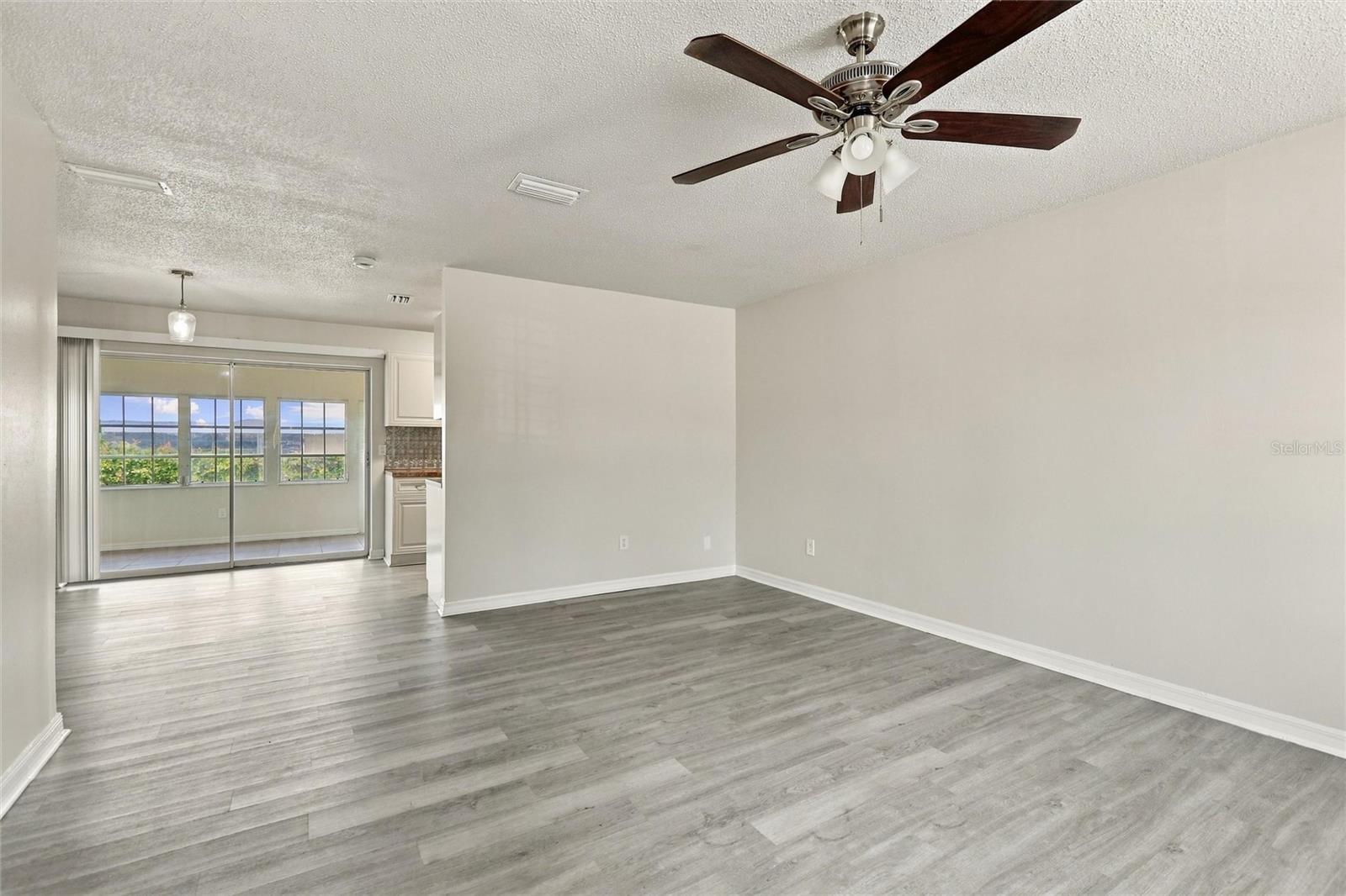 6770 S Biscayne Dr Property Photo 4