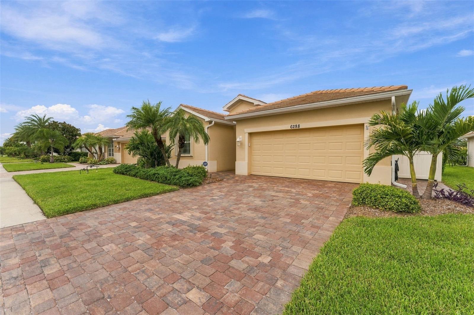 6288 Grand Cypress Blvd Property Photo 3