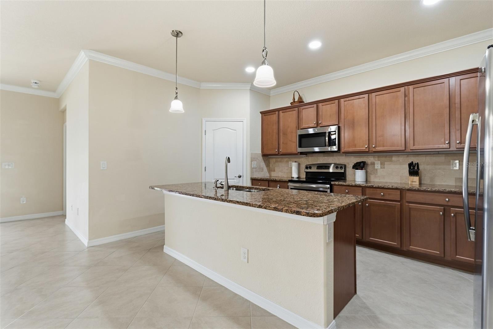 6288 Grand Cypress Blvd Property Photo 7