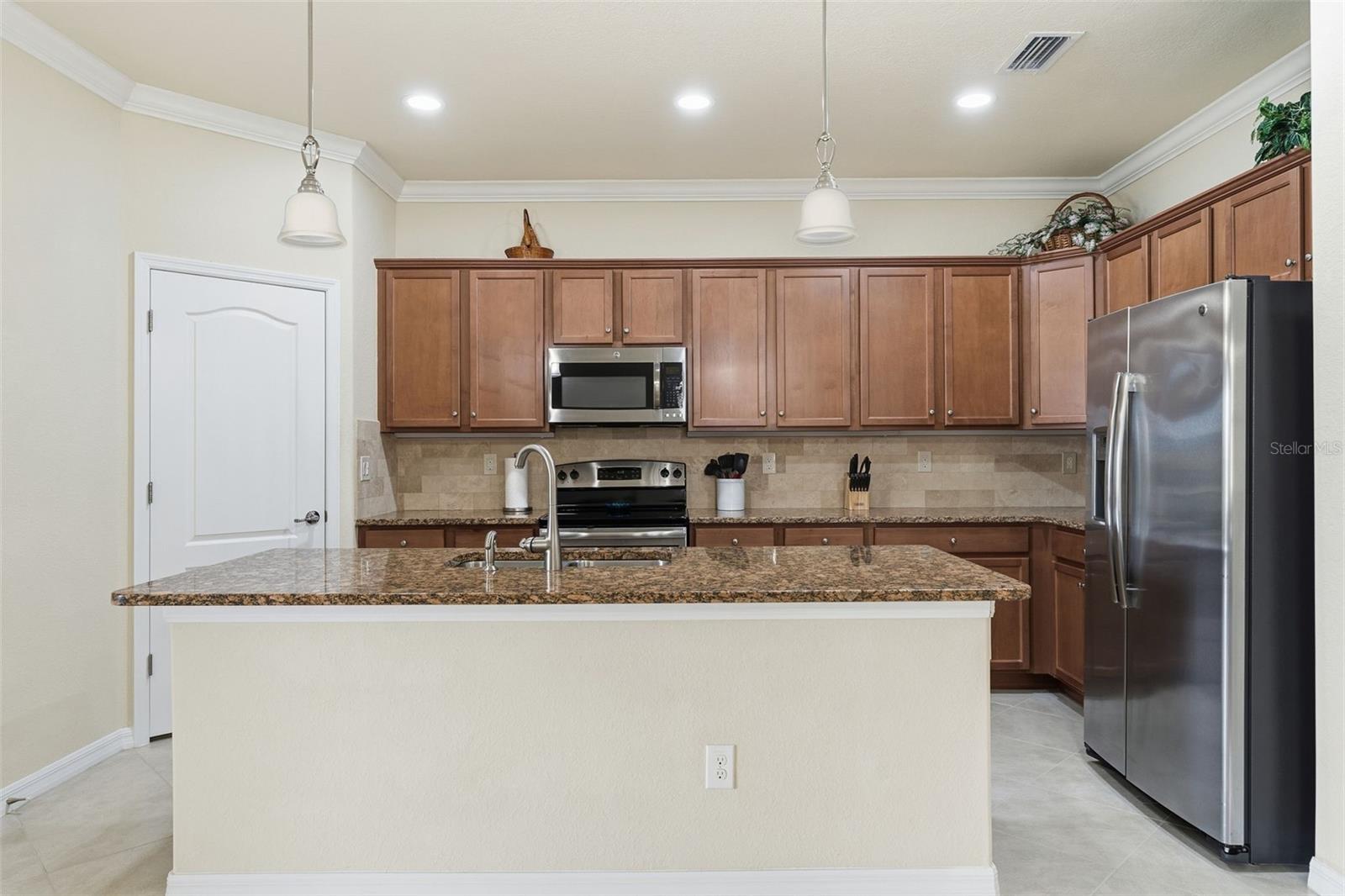 6288 Grand Cypress Blvd Property Photo 8