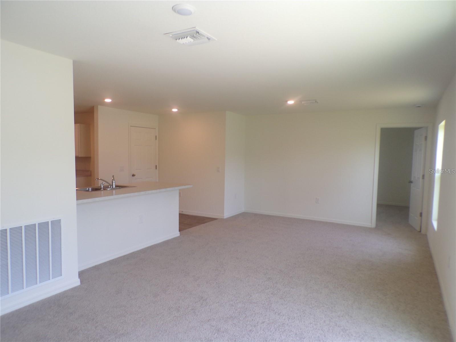 22309 Esplanade Ave Property Photo 2