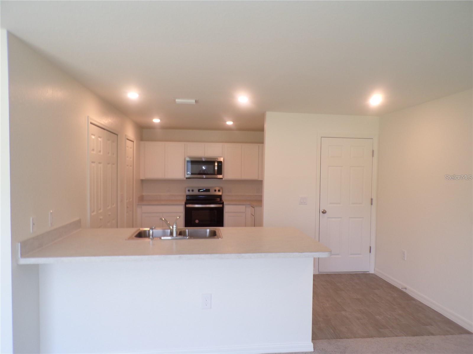 22309 Esplanade Ave Property Photo 3