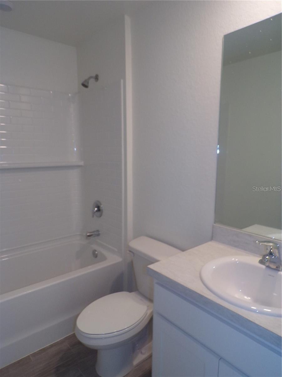 22309 Esplanade Ave Property Photo 15