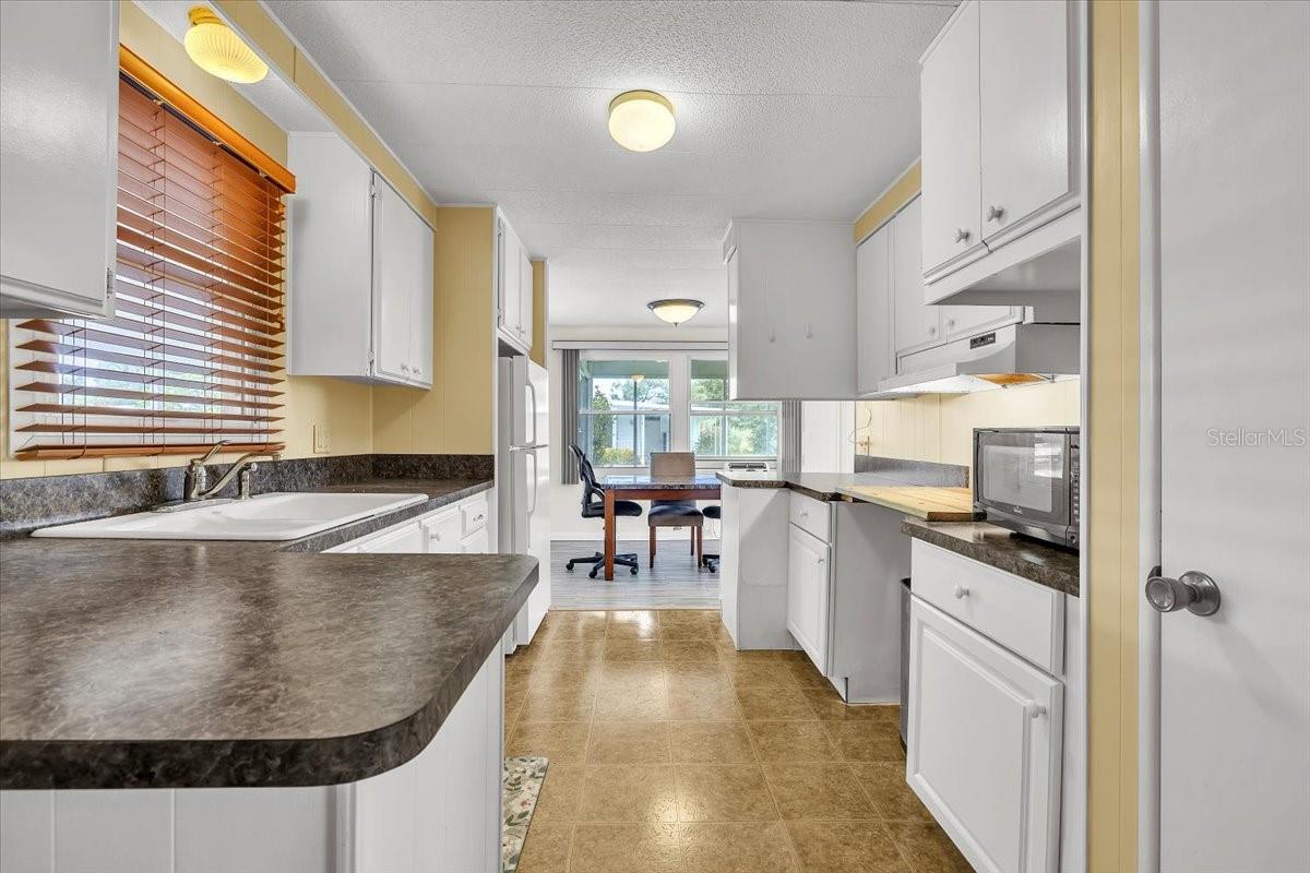 24437 Harborview Rd #27 Property Photo 7