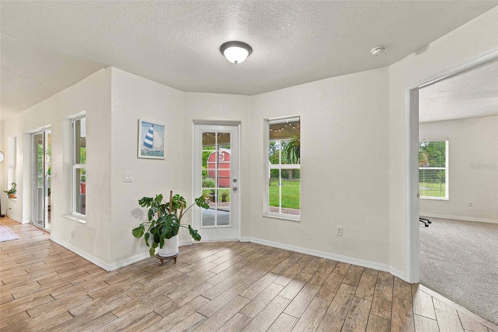 3174 Wenona Dr Property Photo 24