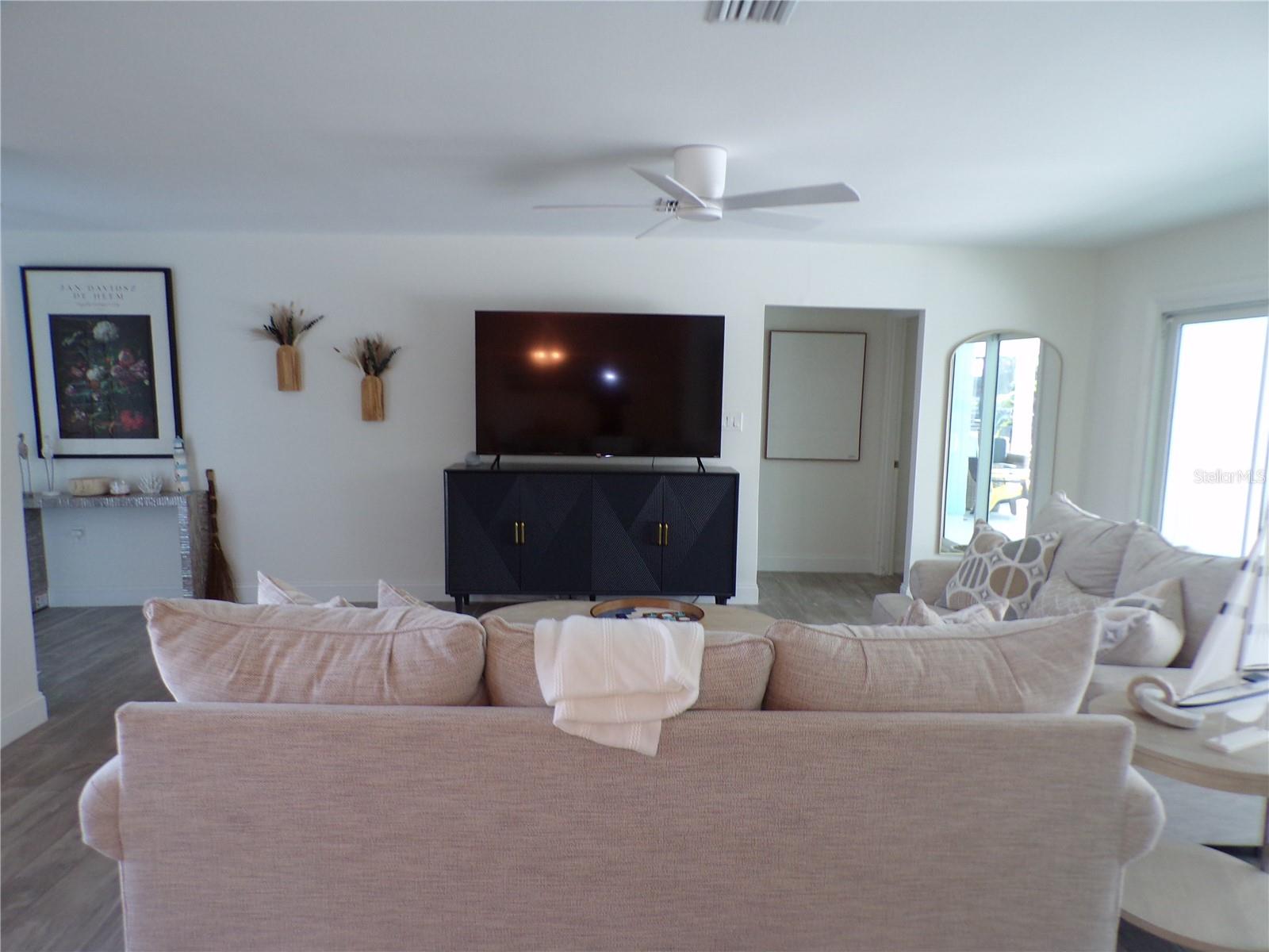 66 Ocean Dr Property Photo 4