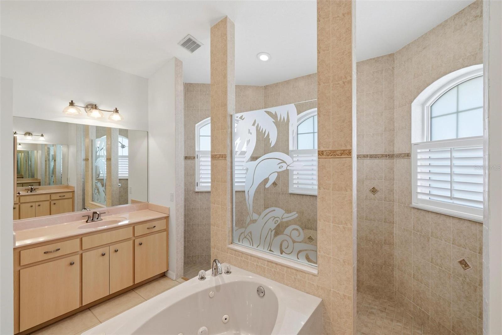 614 Rotonda Cir Property Photo 32