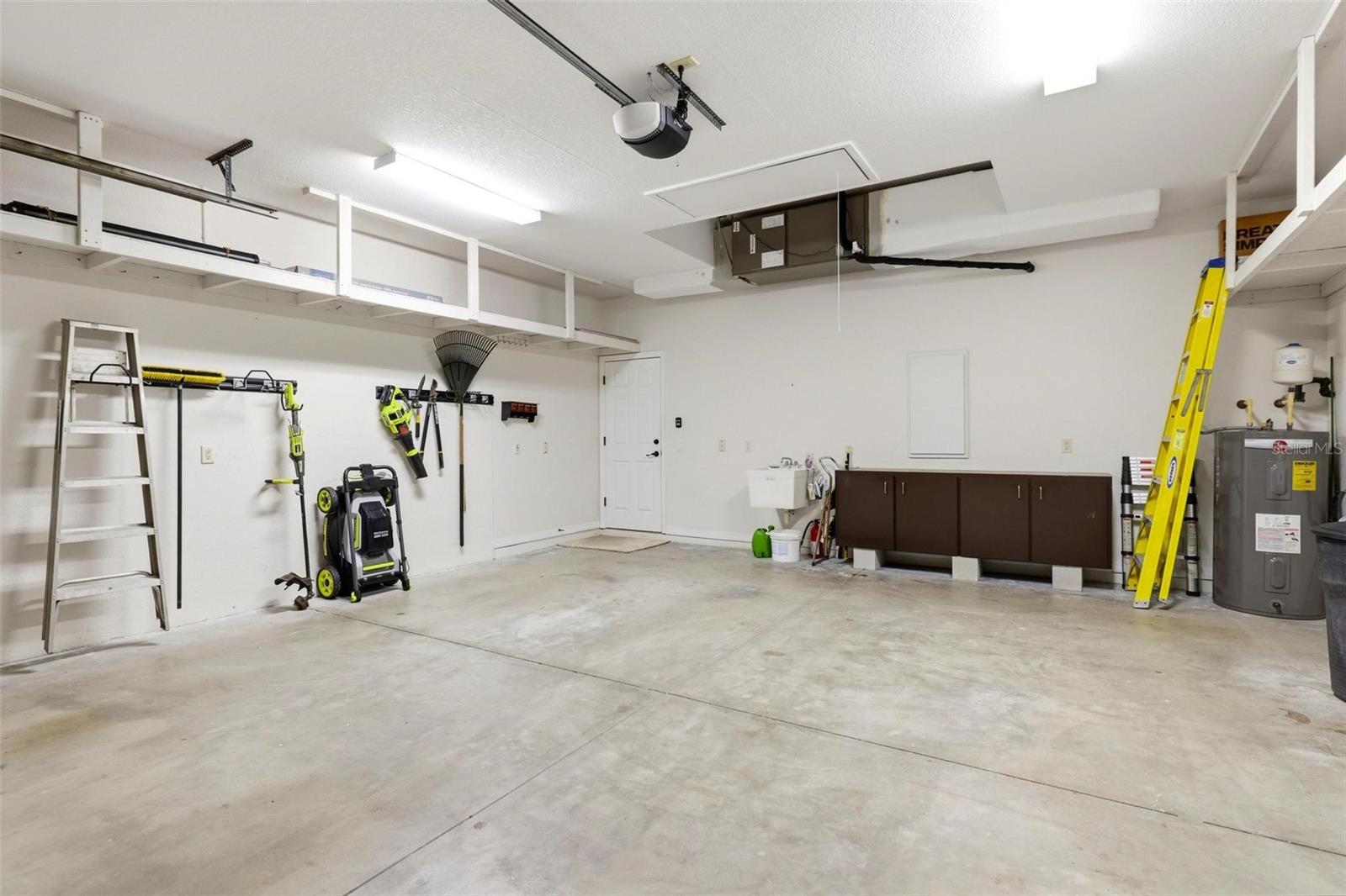 614 Rotonda Cir Property Photo 49
