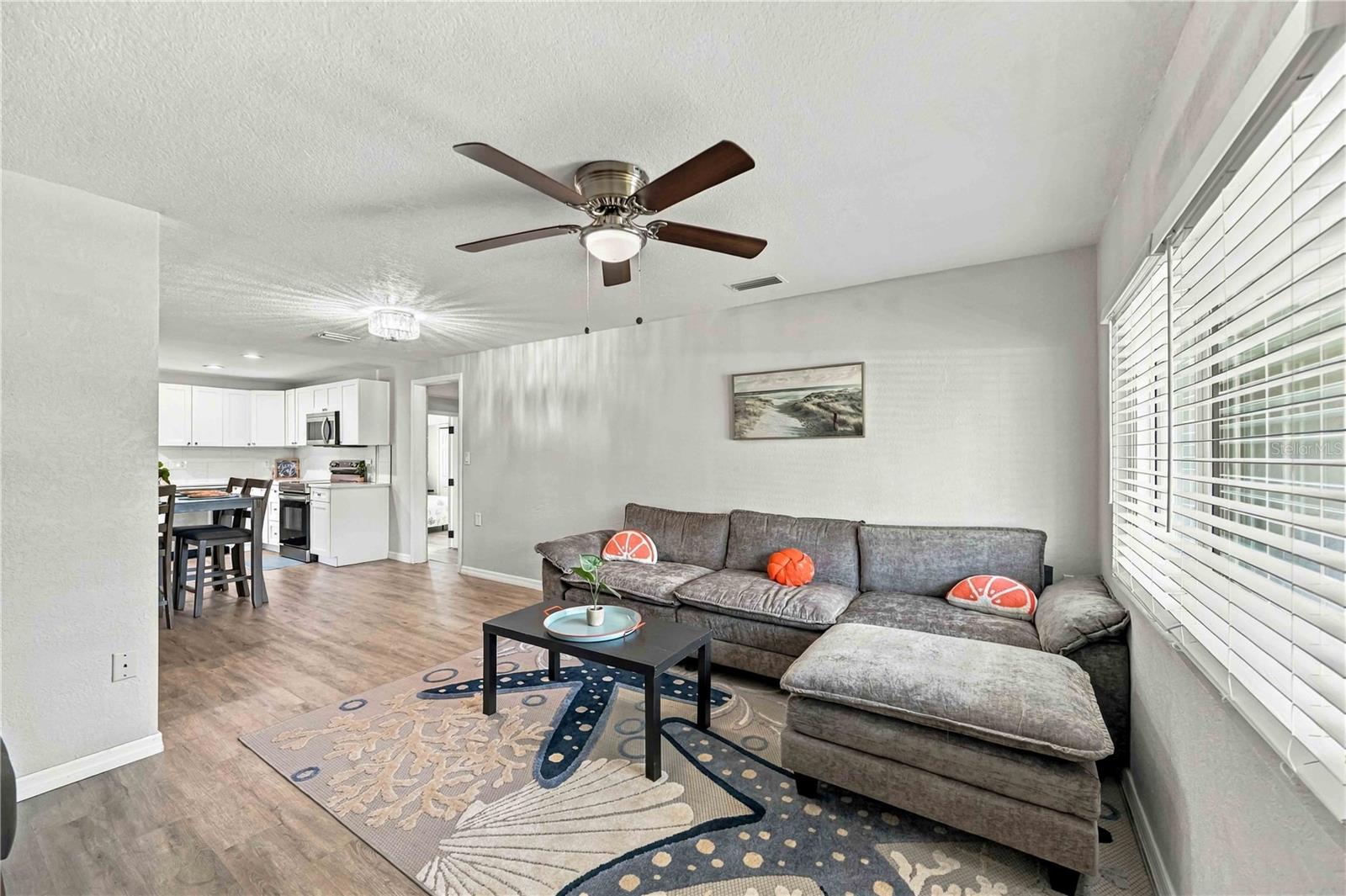 123 Virginia Ct Property Photo 6