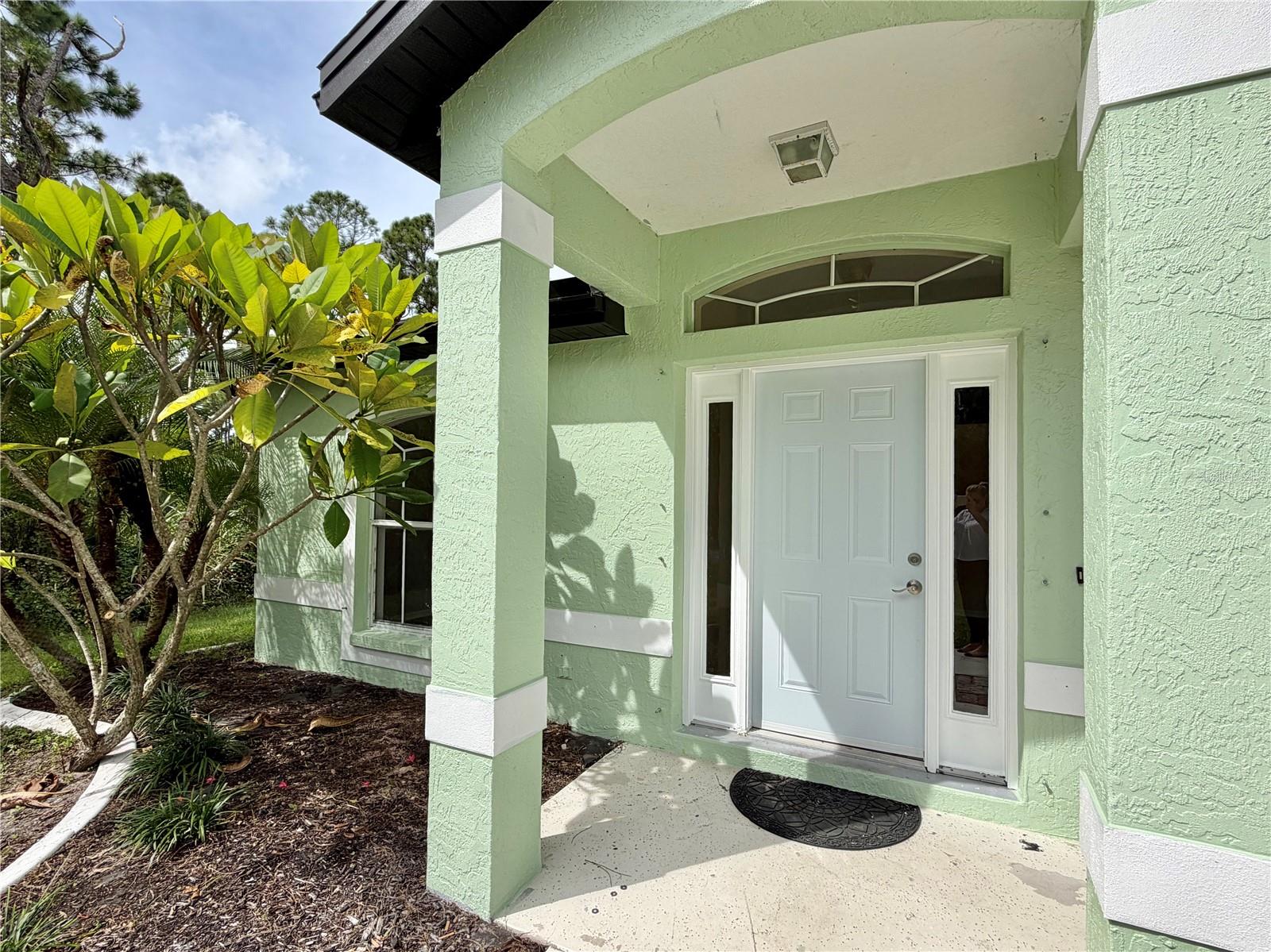 2593 De Vore St Property Photo 2