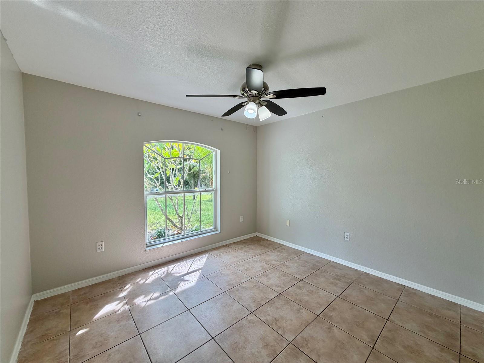 2593 De Vore St Property Photo 14