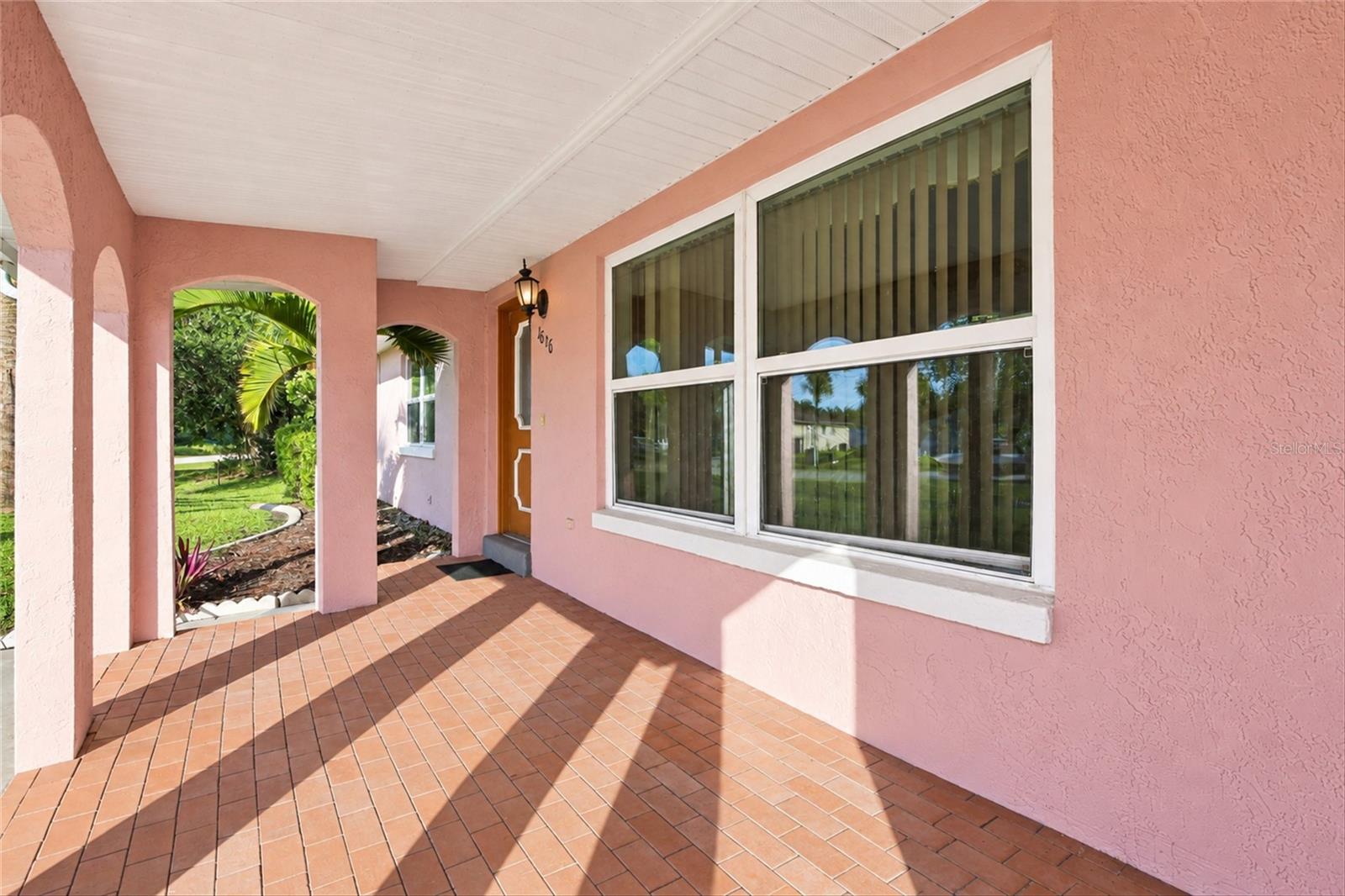 18116 Edgewater Dr Property Photo 6