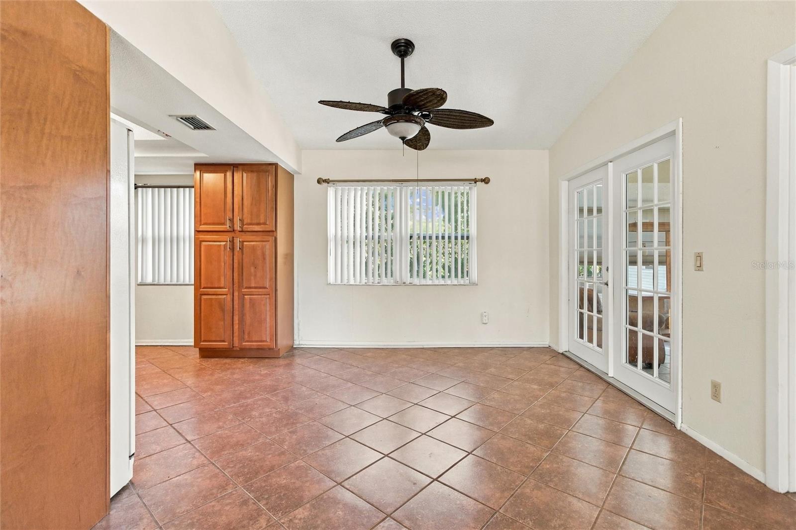 18116 Edgewater Dr Property Photo 12