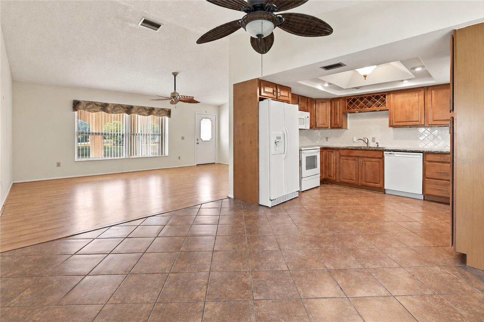 18116 Edgewater Dr Property Photo 15