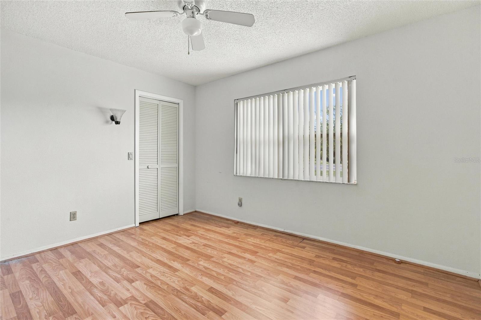 18116 Edgewater Dr Property Photo 23