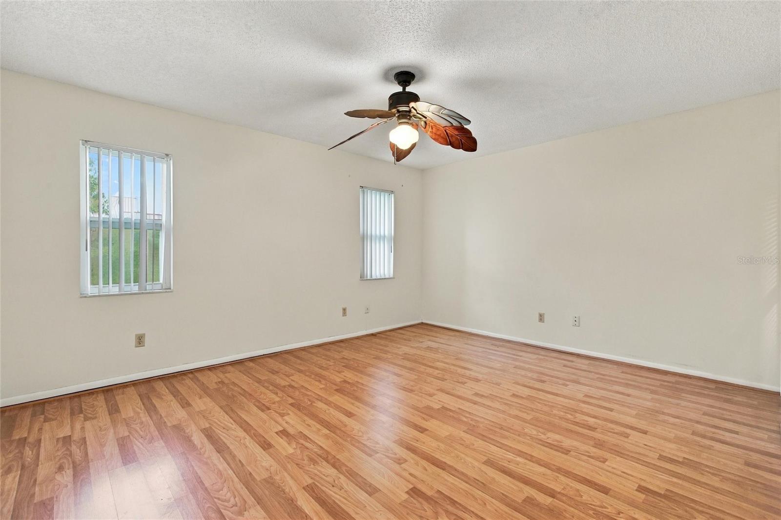 18116 Edgewater Dr Property Photo 26