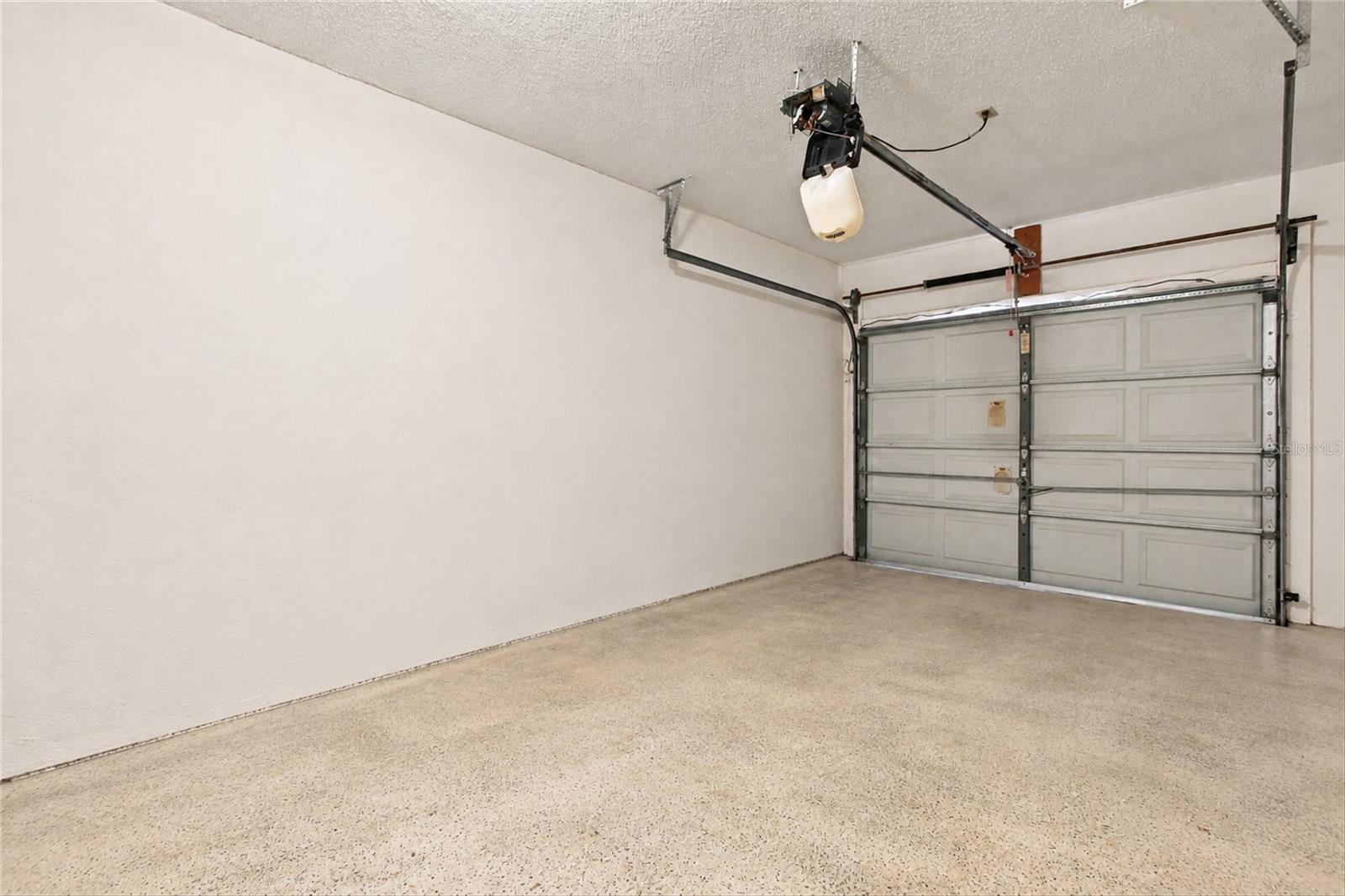 18116 Edgewater Dr Property Photo 32