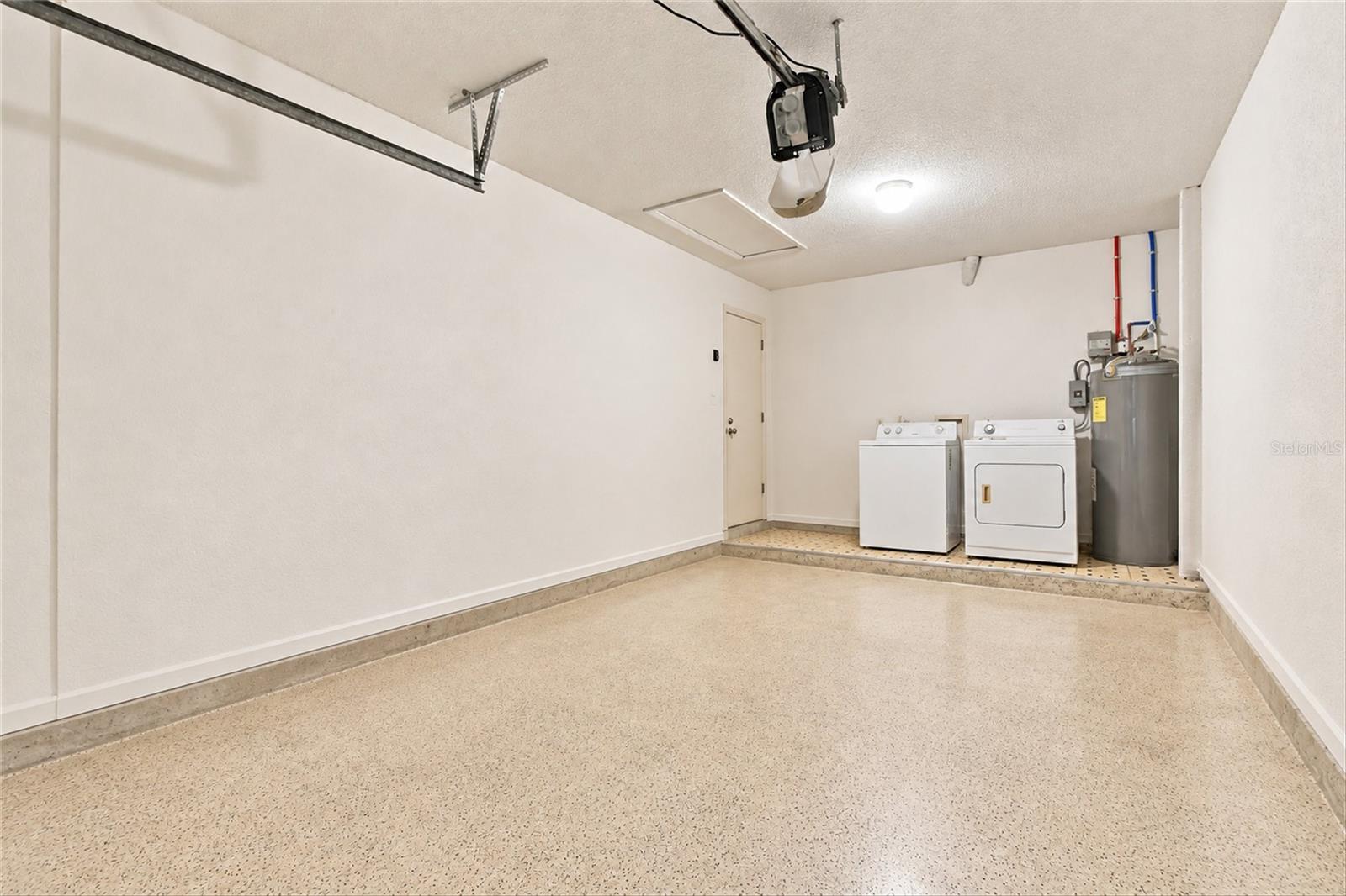 18116 Edgewater Dr Property Photo 33