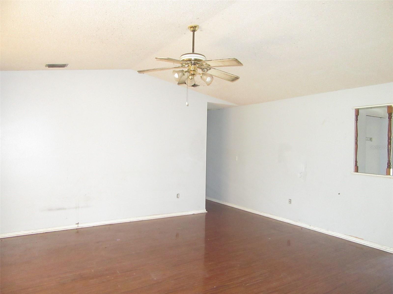 2256 Lion Ter Property Photo 4