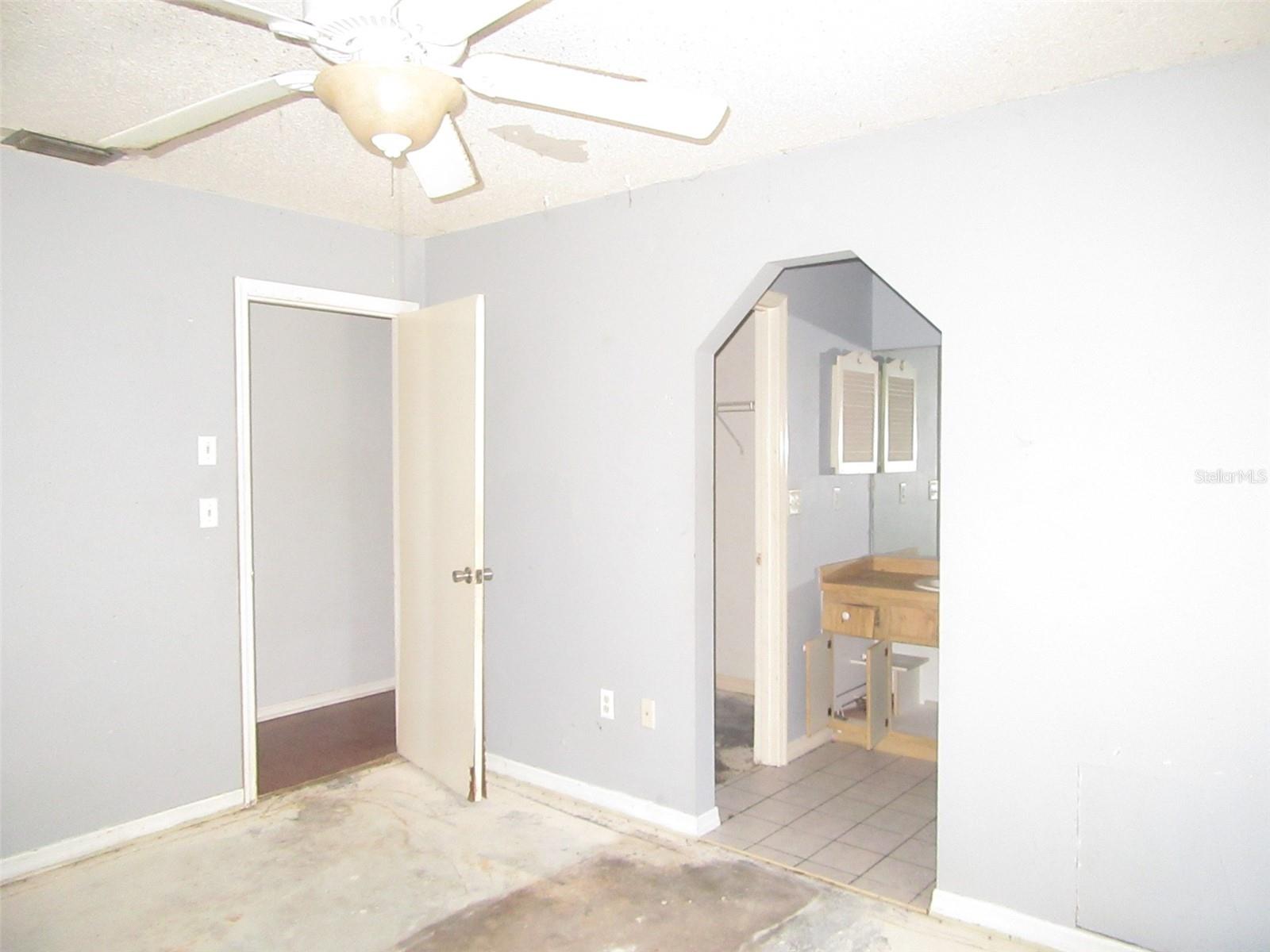 2256 Lion Ter Property Photo 9