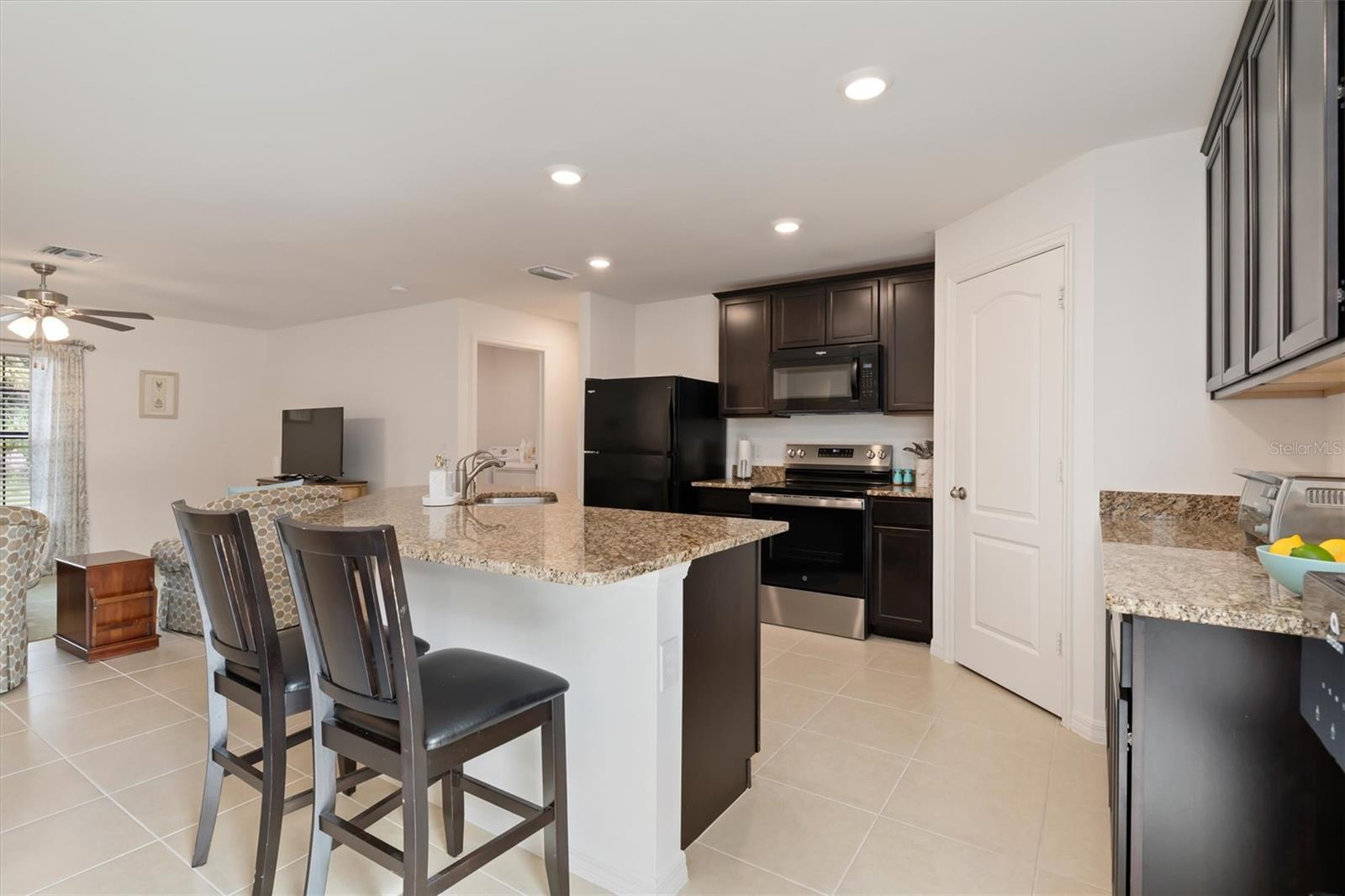 3134 Perugia St Property Photo 8