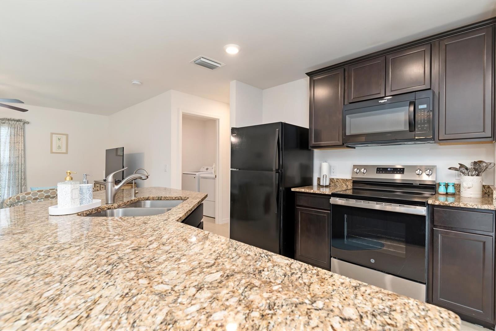 3134 Perugia St Property Photo 10