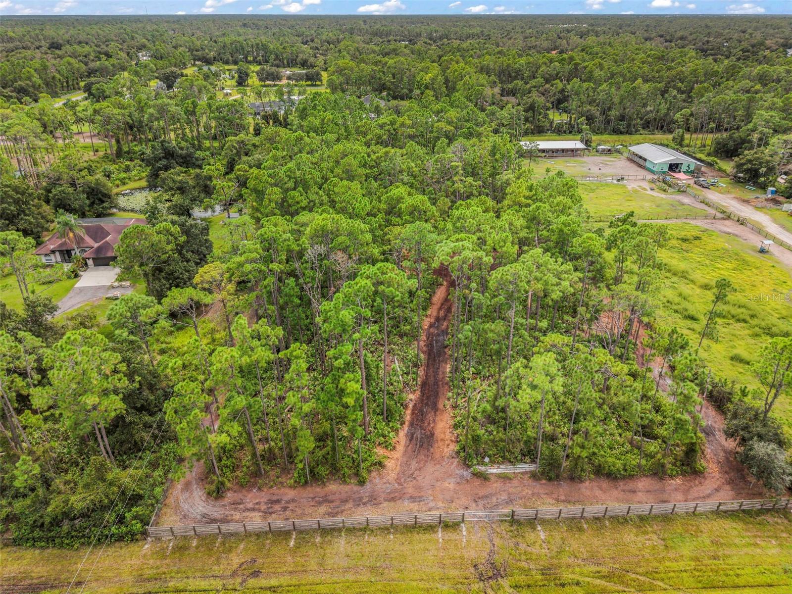 Tropicaire Blvd Property Photo 6