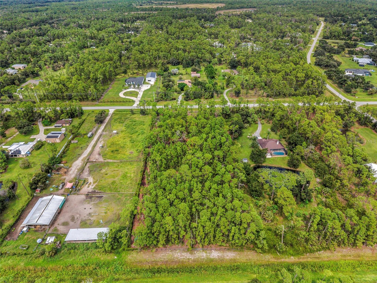 Tropicaire Blvd Property Photo 16