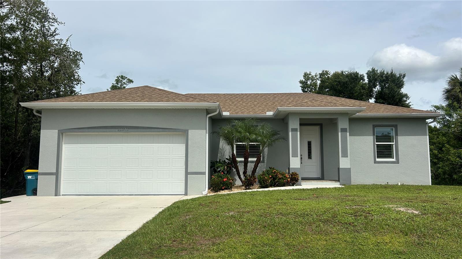 20246 Gladstone Ave Property Photo