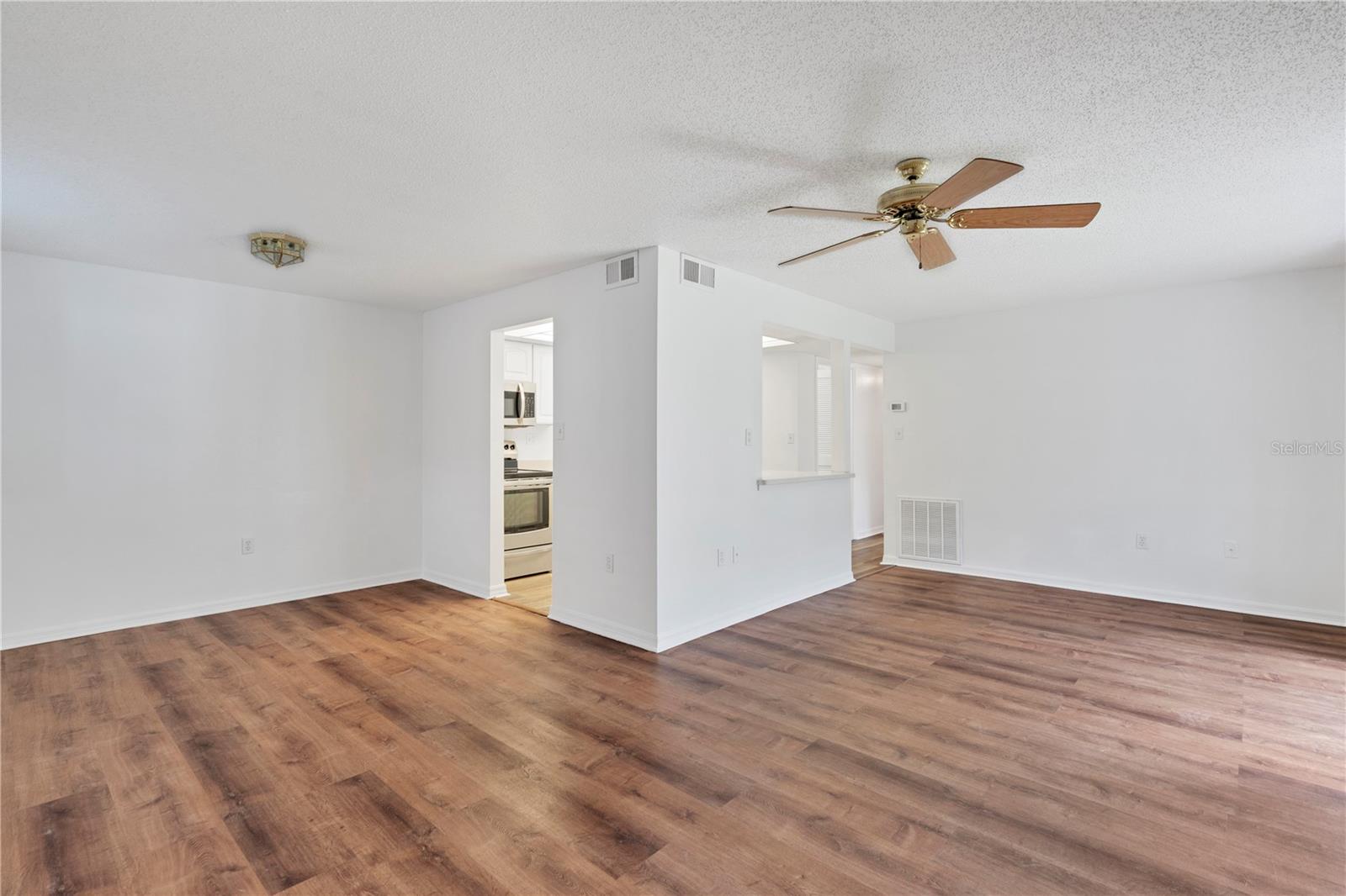 22291 WESTCHESTER BLVD #302 Property Photo 1