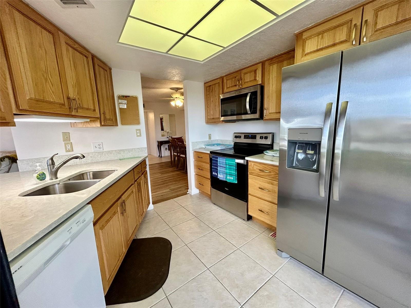 25188 Marion Ave #e306 Property Photo 7