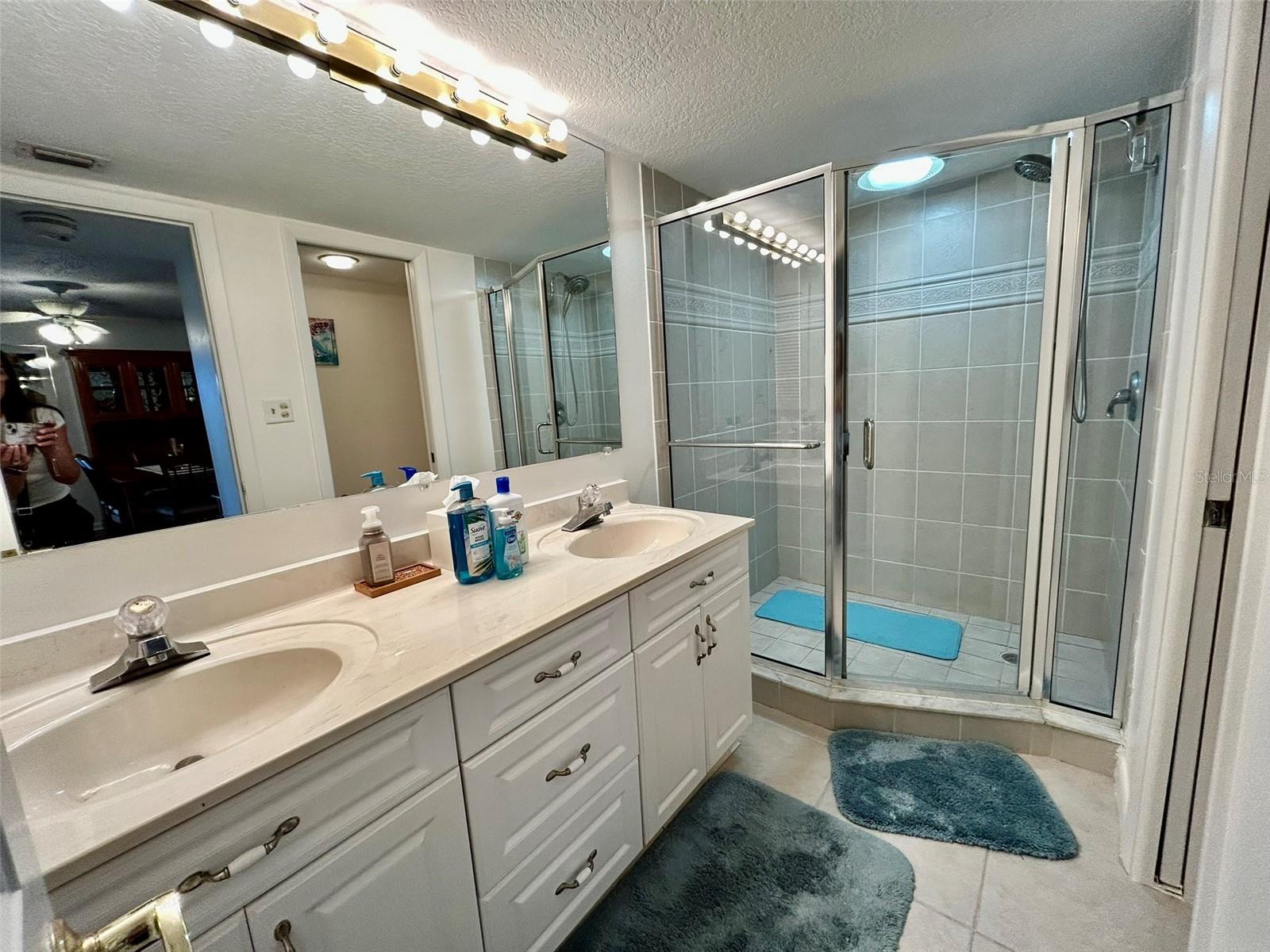 25188 Marion Ave #e306 Property Photo 8