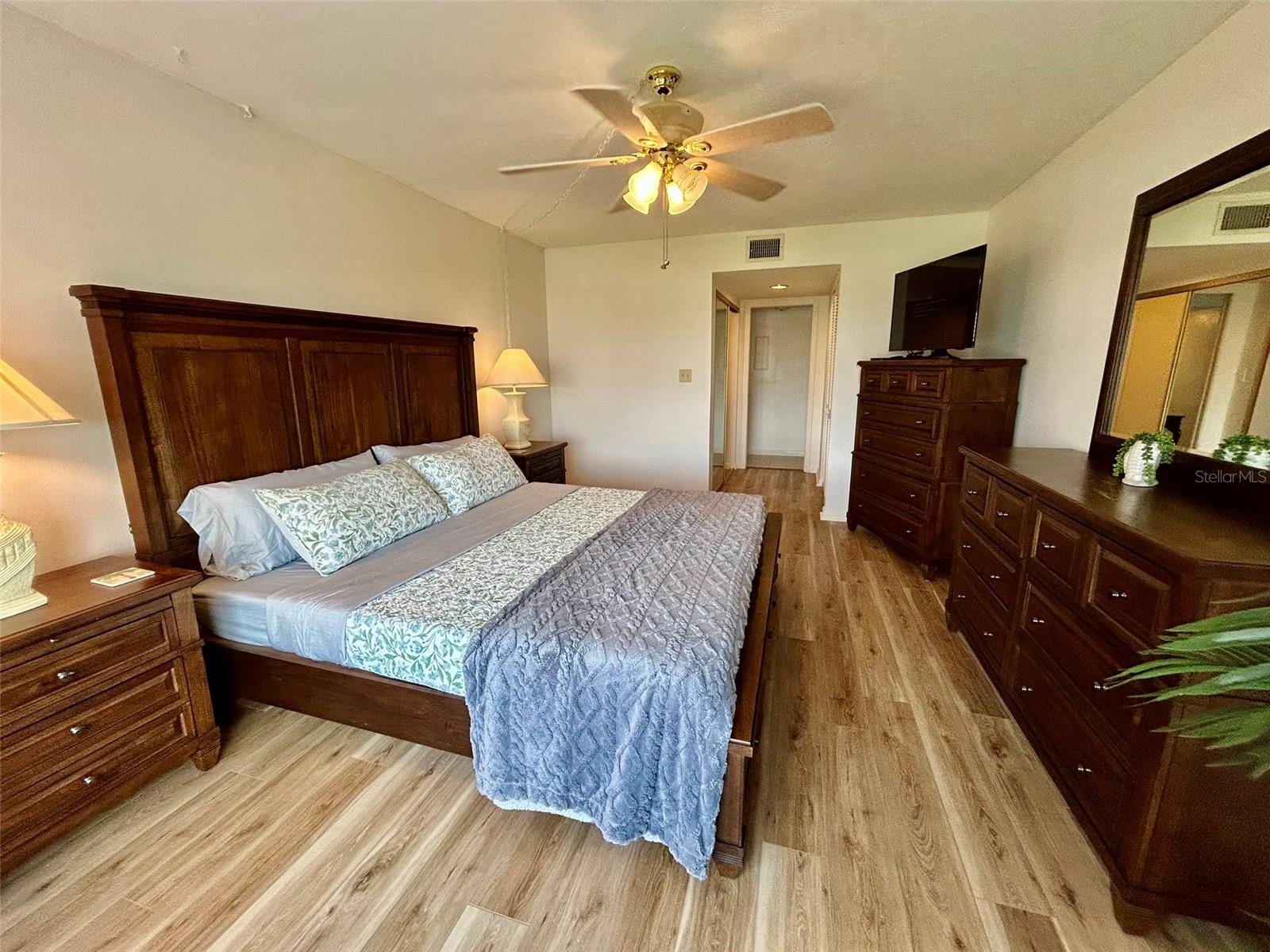 25188 Marion Ave #e306 Property Photo 12