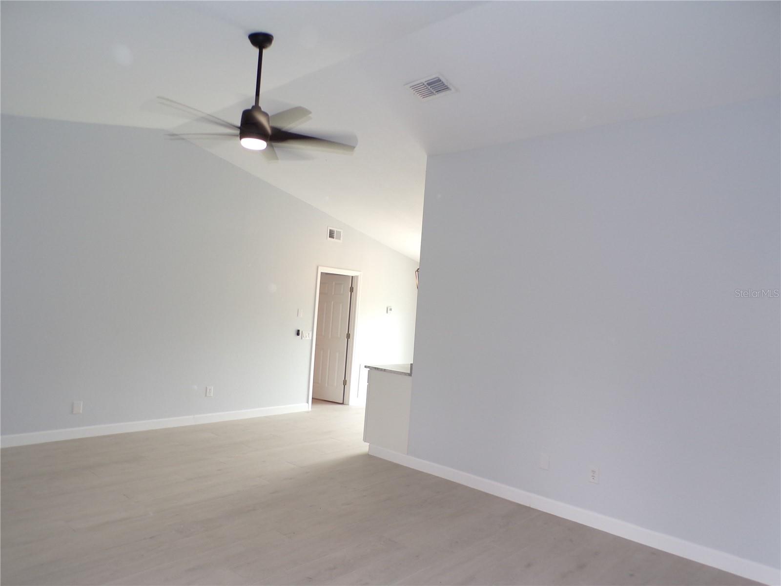 18083 Regan Ave Property Photo 3