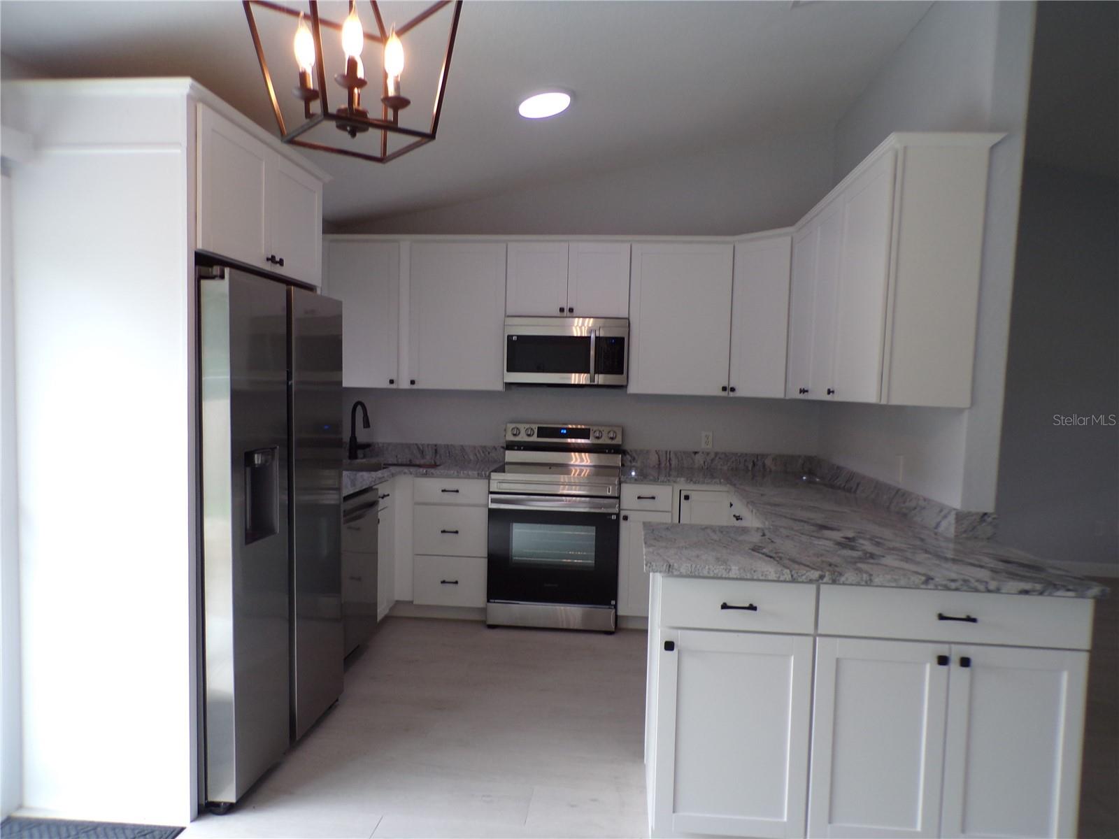 18083 Regan Ave Property Photo 7