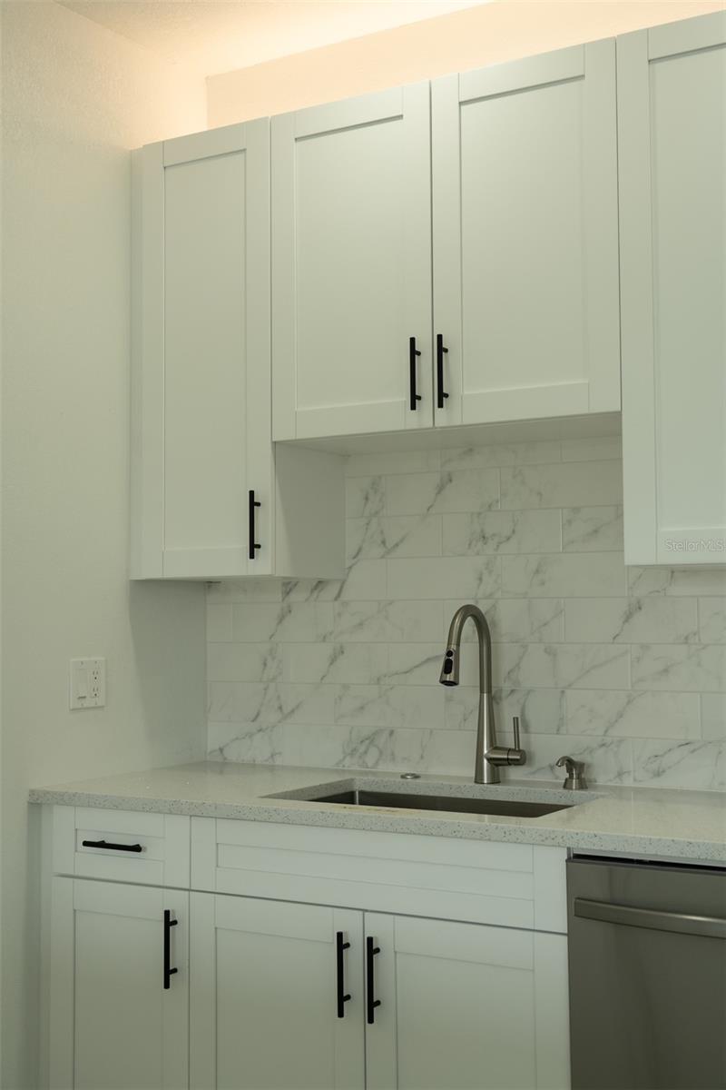 2464 Warne St Property Photo 11