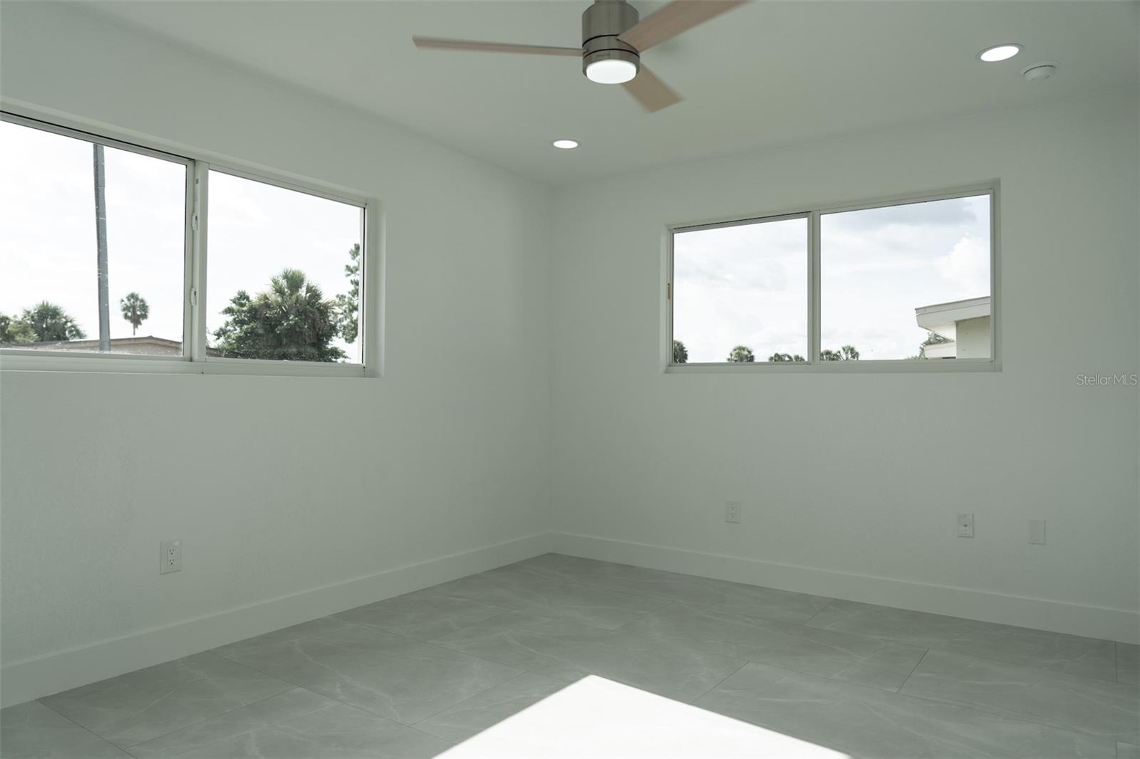 2464 Warne St Property Photo 20