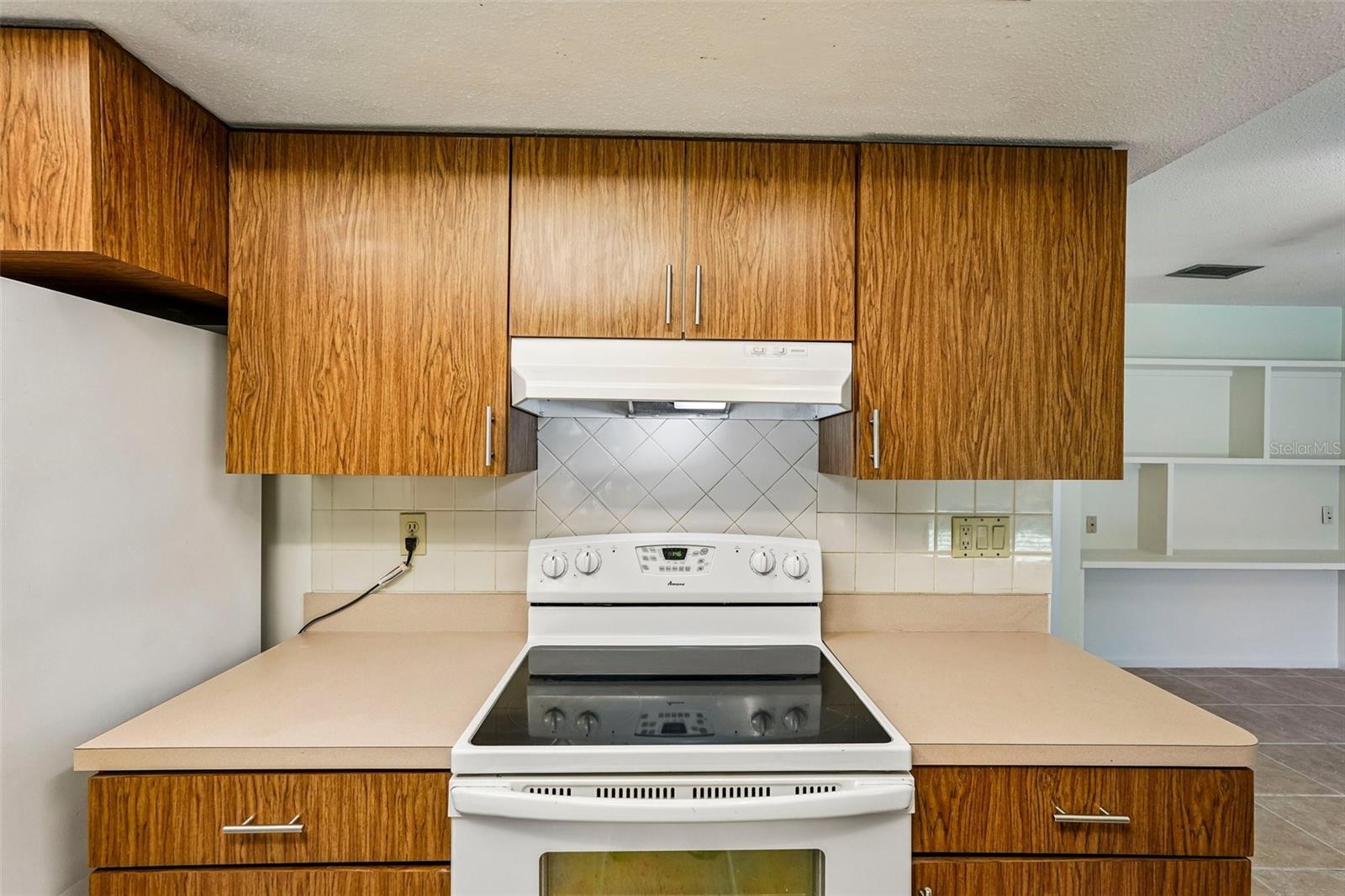 21286 Giddings Ave Property Photo 12