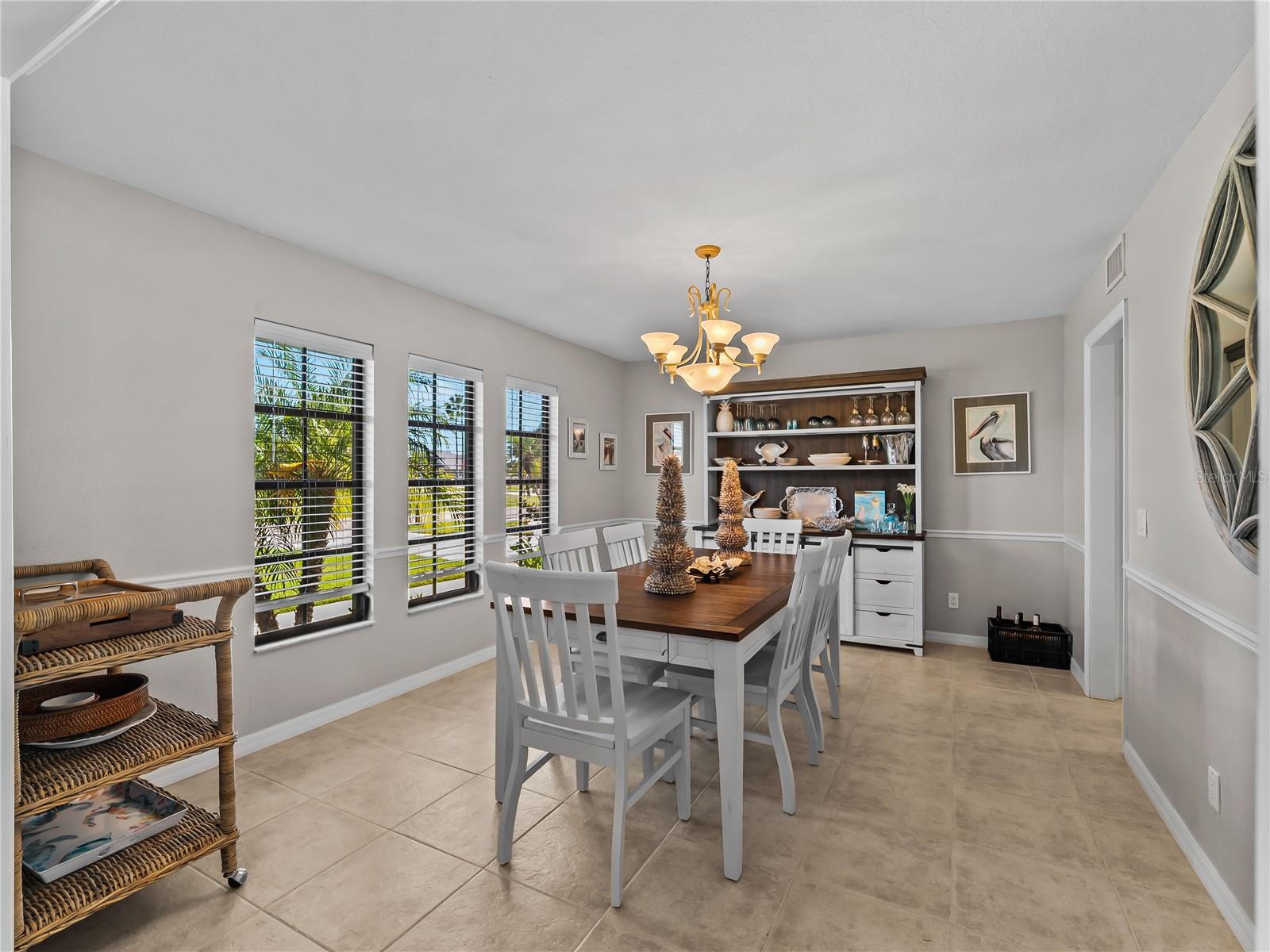 1365 Razorbill Ln Property Photo 12