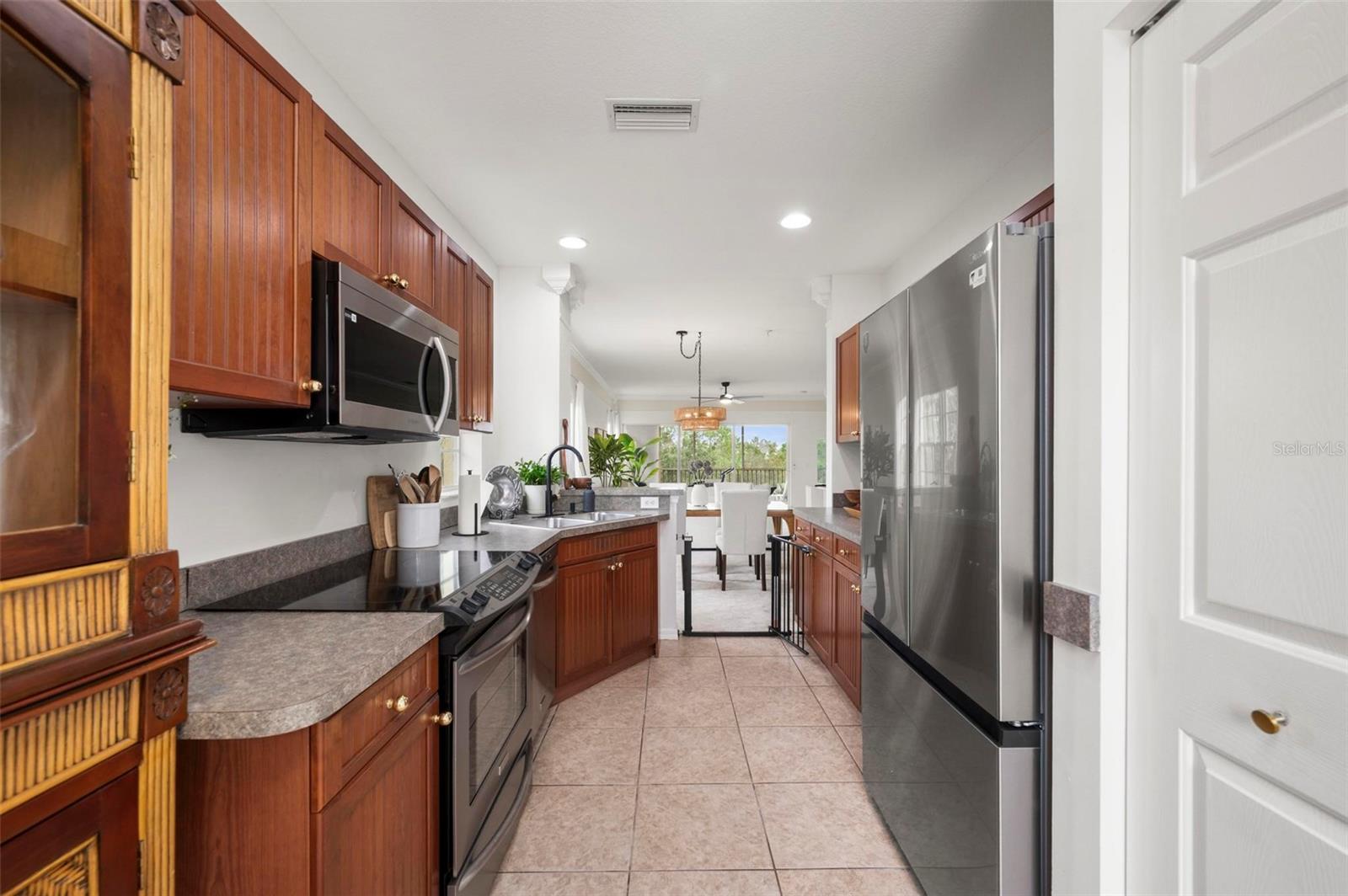2060 Willow Hammock Cir #301 Property Photo 14