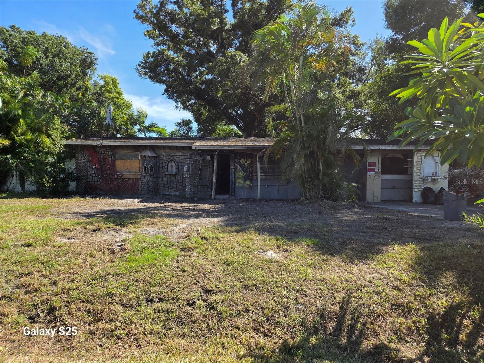 4044 S Mark Dr Property Photo 1